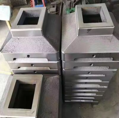 ฐานเหล็กสีเทาที่มีสีและขนาดที่กําหนดเองสําหรับรั้วป้องกันรถจอดรถ